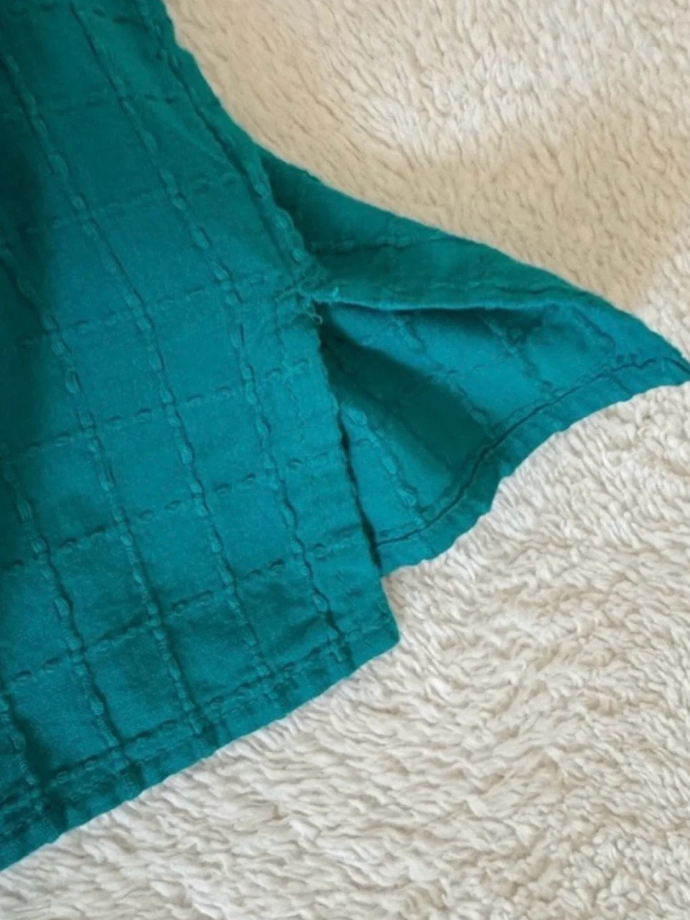LOFT pintuck button